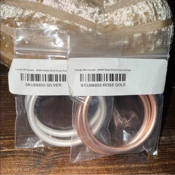 🆕🌿💛ROSE GOLD 50mm Metal Bold Hoop Earrings - Picture 9 of 9